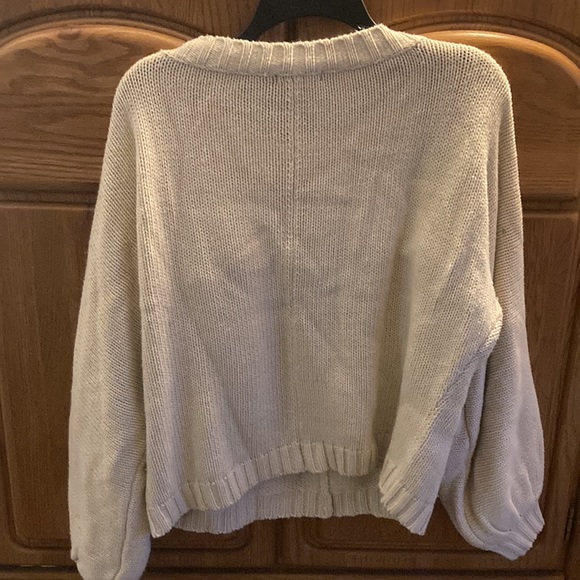 Cream sweater - Picture 4 of 4